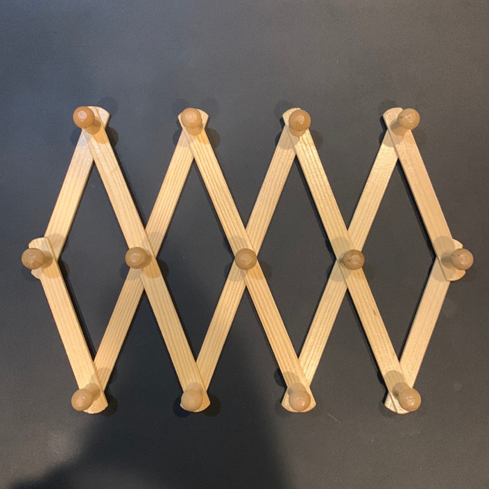 Accordion Collapsible Wall Coat Rack